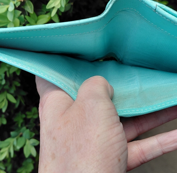 Tiffany & Co. Turquoise Blue Leather Turnlock Wallet - Picture 8 of 13
